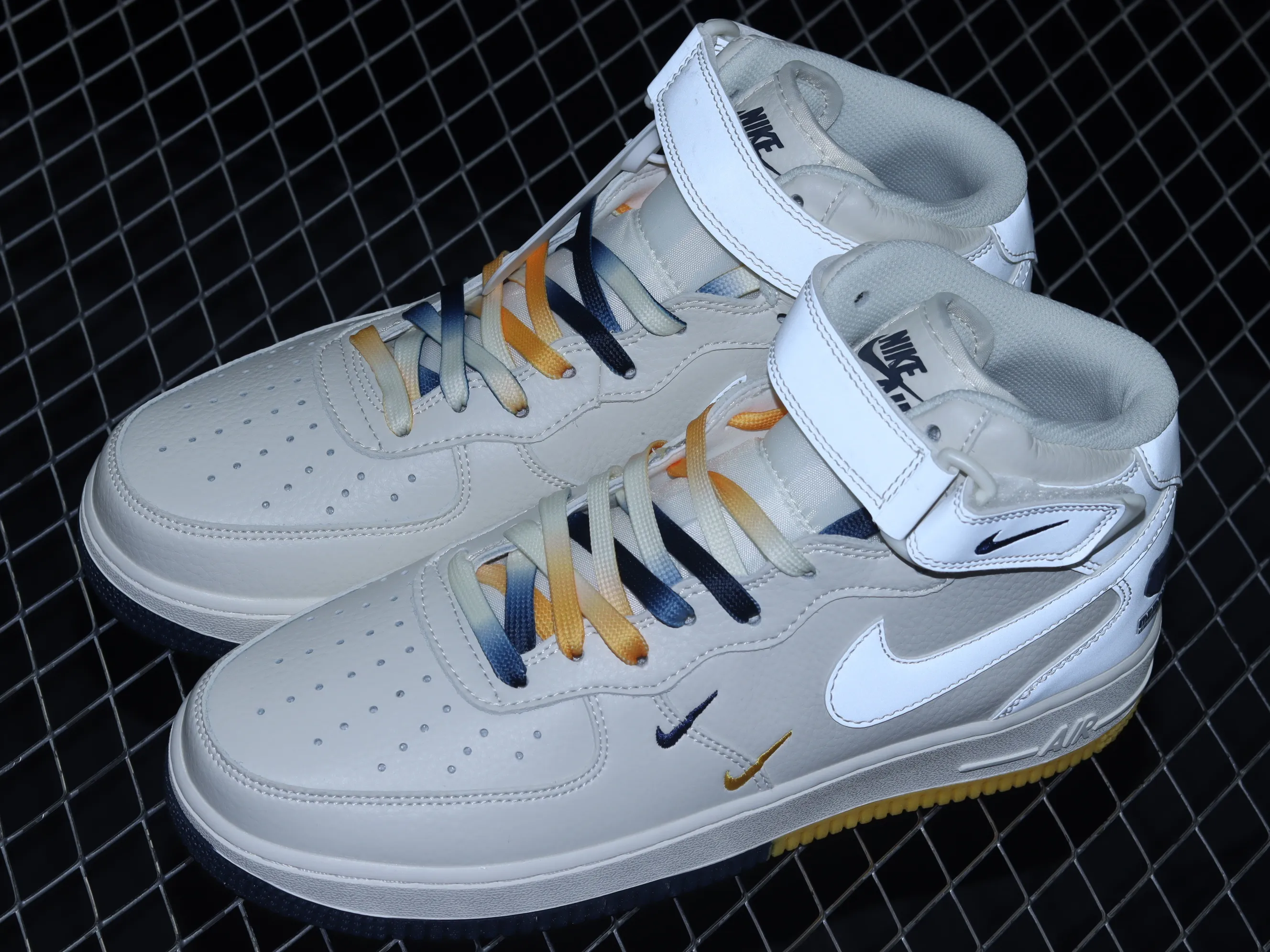 All categories Nk Air Force 1 Air Force series Nk Air Force 1 Mid Air Force mid-top Nk Air Force 1'07 Mid beige blue Memphis Grizzlies city limited Air Force 1 mid-top sports and leisure sneakers ML5369-215